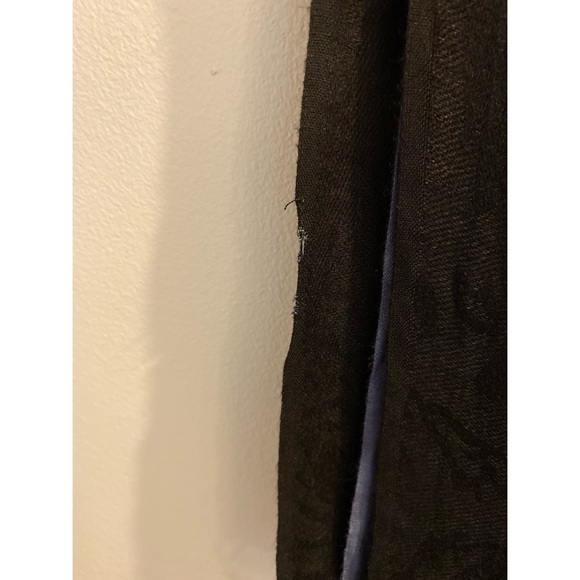 Scarf - Picture 4 of 5